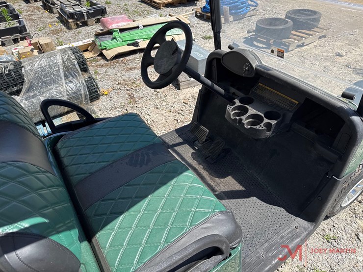 e-z-go-electric-golf-cart-image-11