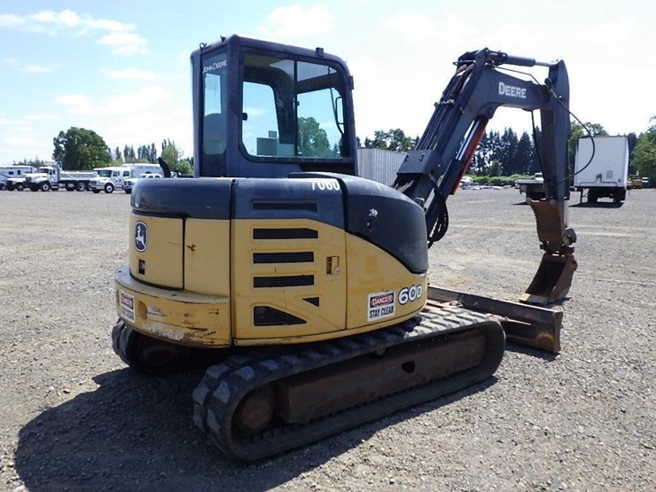 2012-john-deere-60d-image-4