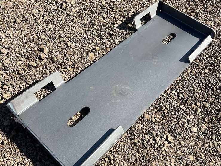 heavy-duty-solid-steel-skid-steer-mounting-plate-(new/unused)-image-1