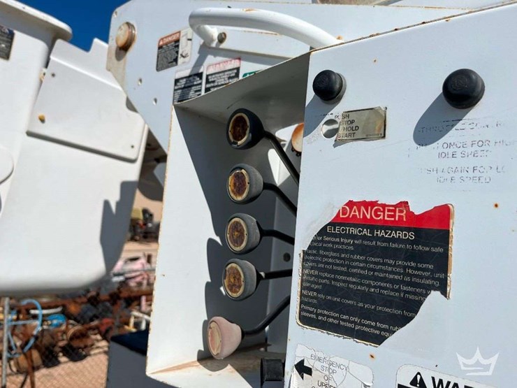 2006-chevrolet-c7500-altec-l42m-42ft.-bucket-truck-image-20