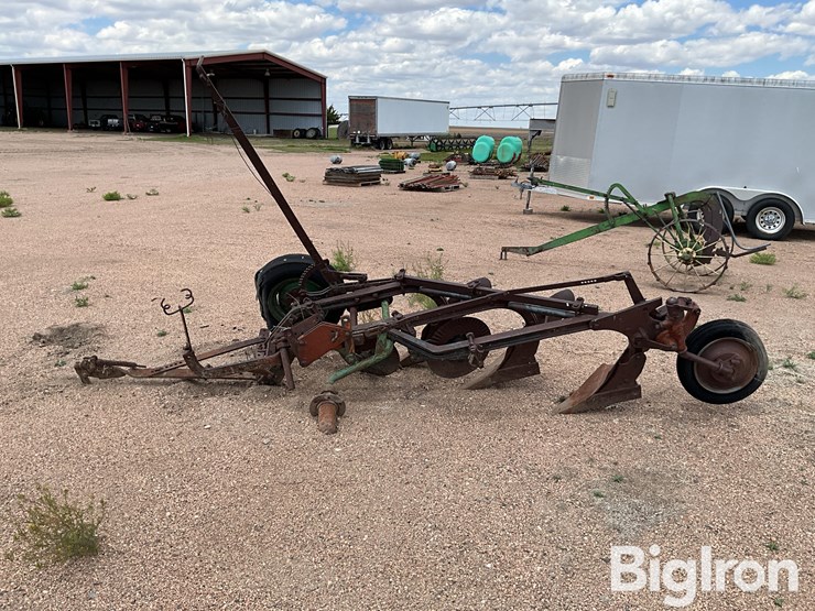 john-deere-3-bottom-plow-image-8