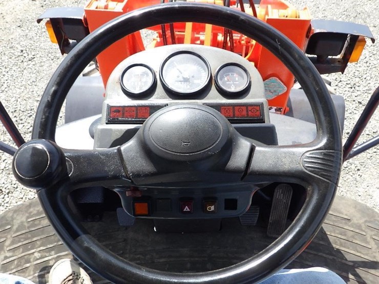 kubota-r420st-wheel-loader-image-29