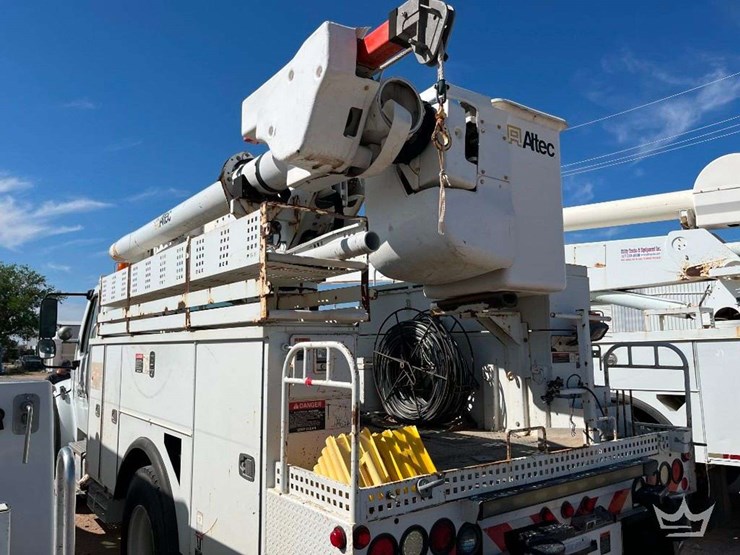 freightliner-m2-106-image-25