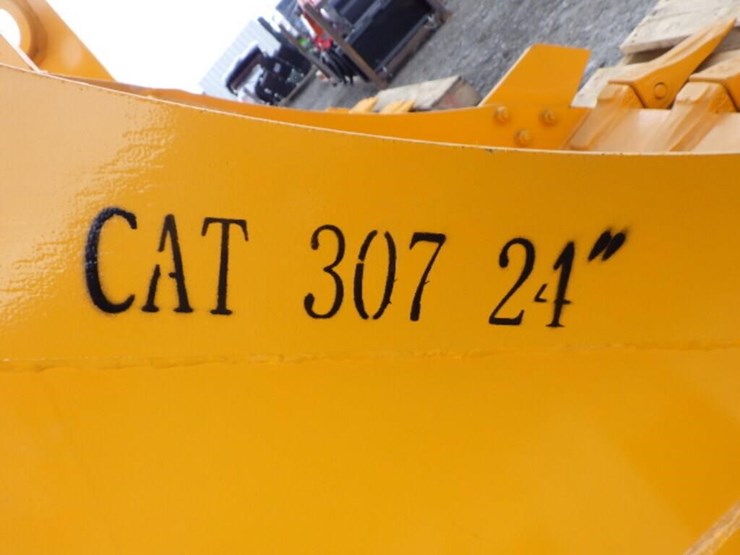 caterpillar-307-image-5