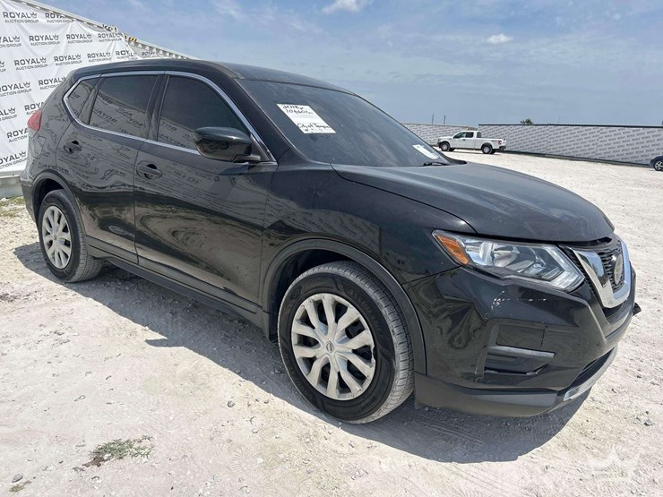 2018-nissan-rogue-image-2
