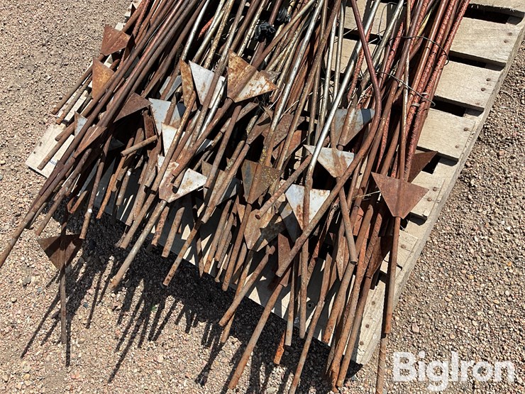 electric-fence-posts-&-insulators-image-9