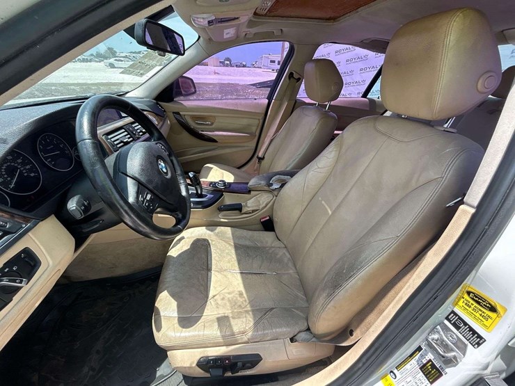 2013-bmw-328i-sedan-image-6