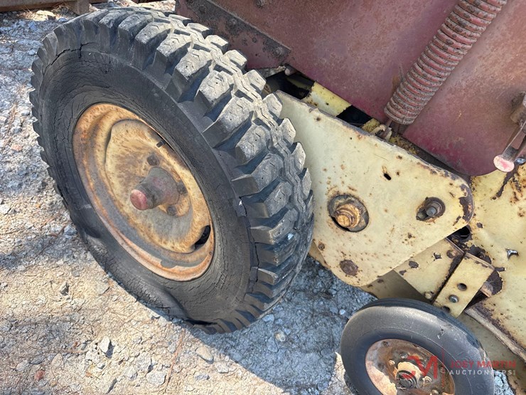 new-holland-277-image-12