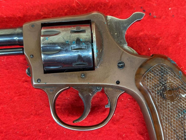 h&r-model-922-.22-lr-da-revolver-image-10
