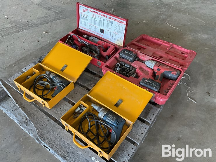 milwaukee-drill-impact-&-heavy-duty-hammer-image-1