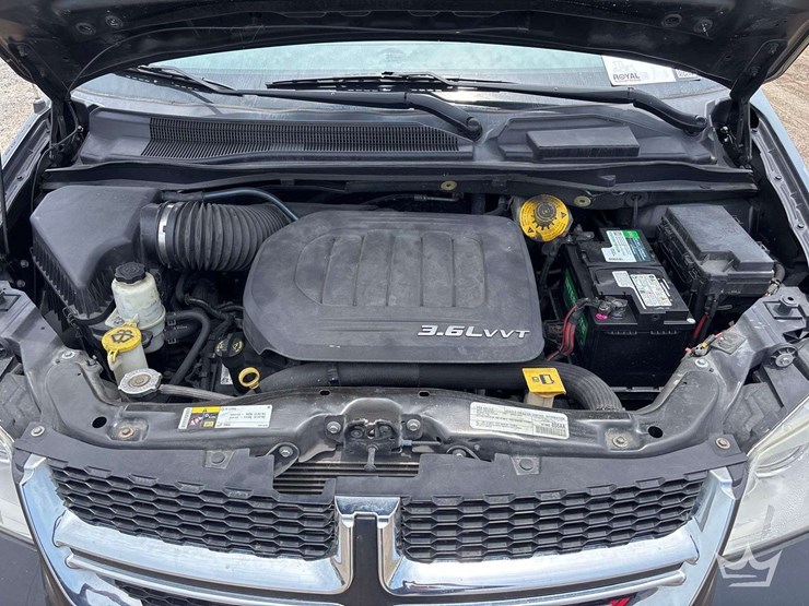 2017-dodge-grand-caravan-image-5