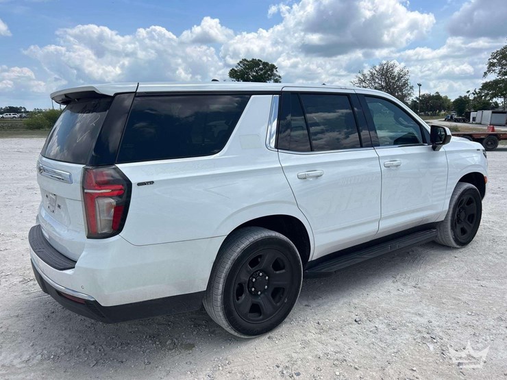 2022-chevrolet-tahoe-image-3