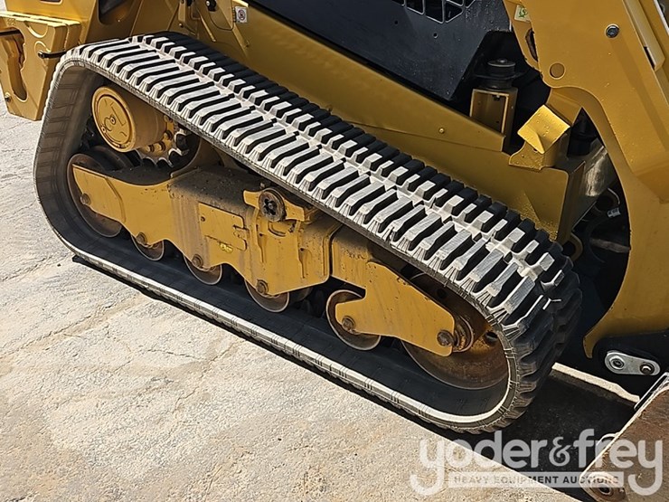 2023-caterpillar-259d3-image-12