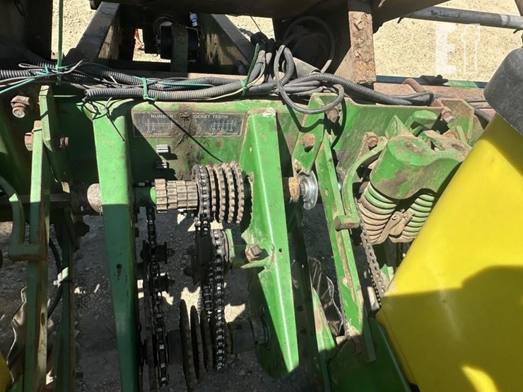1996-john-deere-1750-image-16