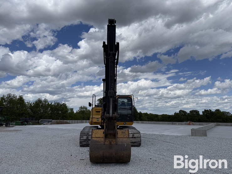 2012-deere-210g-lc-image-2