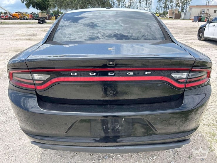 2019-dodge-charger-sedan-image-23