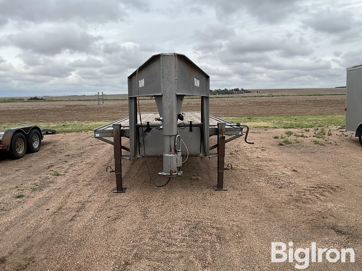 1993-trailmann-8’6”x25’-t/a-gooseneck-flatbed-trailer-image-2