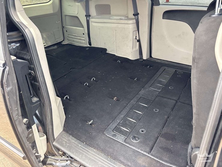 2017-dodge-grand-caravan-image-22
