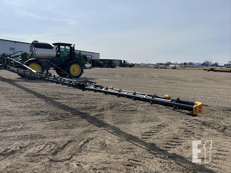 2020-john-deere-r4045-image-111