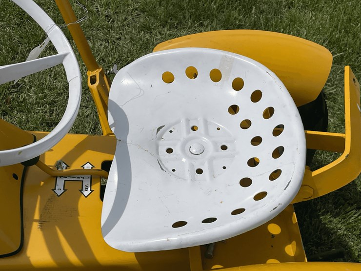 massey-ferguson-executive-image-29