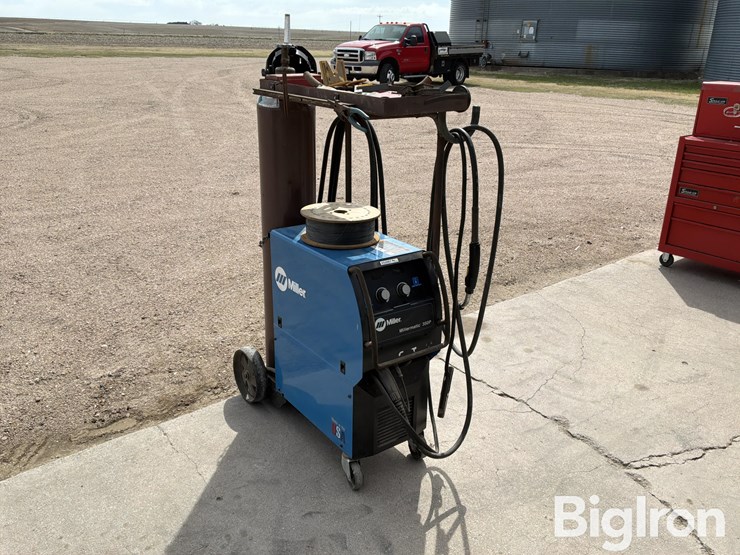 miller-millermatic-350p-welder-image-2
