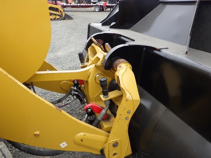 2022-caterpillar-930m-image-23