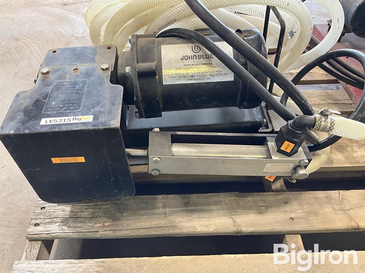 john-blue-21630-&-inject-o-meter-fertigation-pumps-image-9