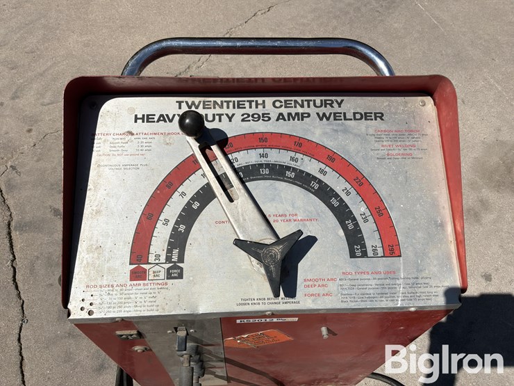 twentieth-century-heavy-duty-arc-welder-image-9