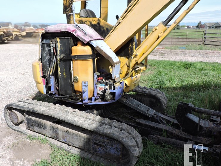 komatsu-pc38uu-image-1
