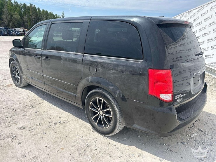 2017-dodge-grand-caravan-image-4