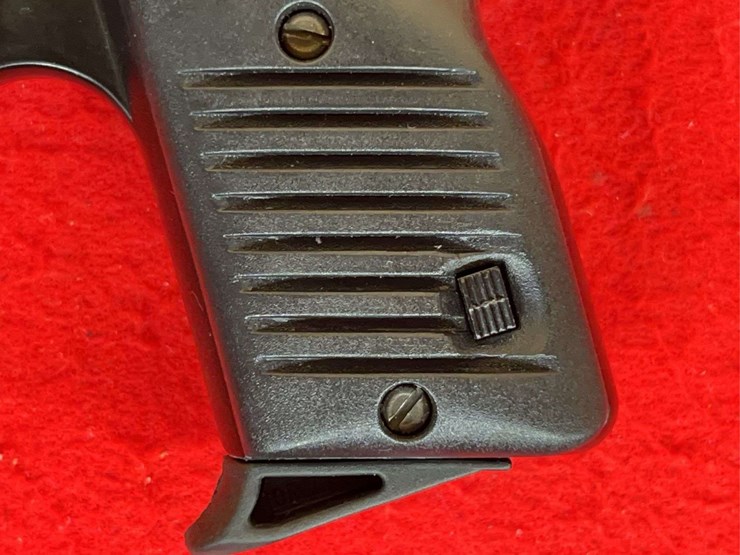 lorcin-model-l380-semi-auto-pistol-.380-acp-image-8