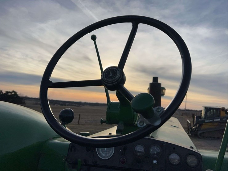 john-deere-820-image-52