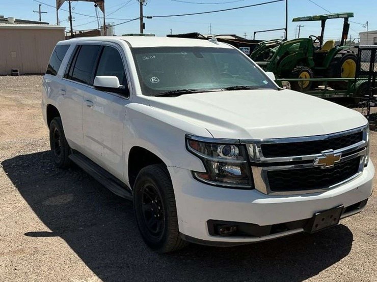 2016-chevrolet-tahoe-image-1