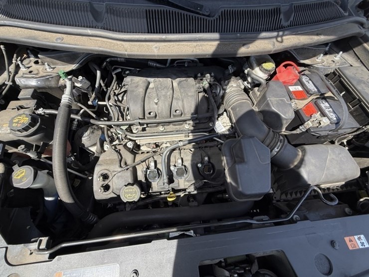 2018-ford-explorer-image-13