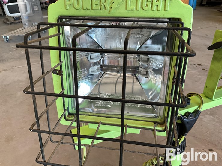 power-light-flood-light-tripod-image-11