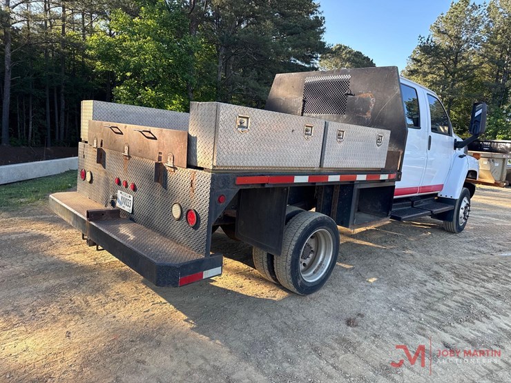 2006-chevrolet-kodiak-c5500-image-3
