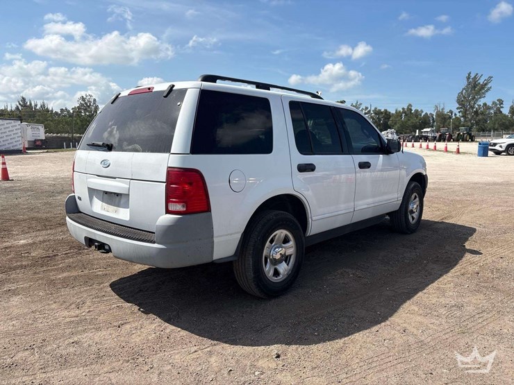 2002-ford-explorer-image-4
