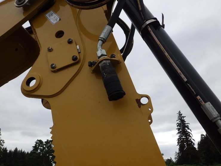 2023-caterpillar-420-xe-image-21