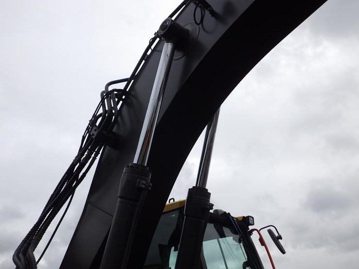 2018-volvo-ecr235el-image-30