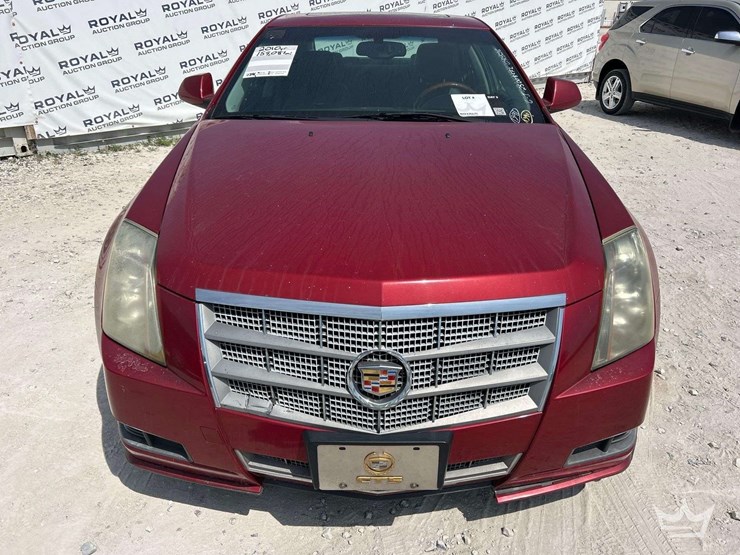 2010-cadillac-cts-sedan-image-24