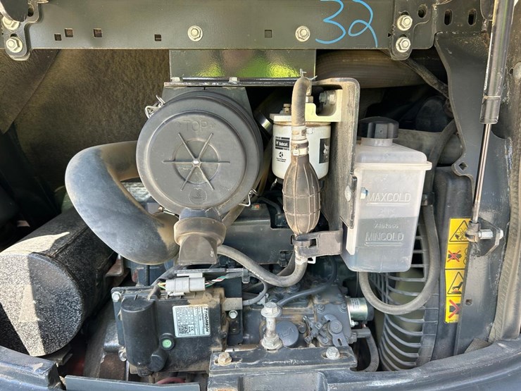 2023-bobcat-e32i-image-15