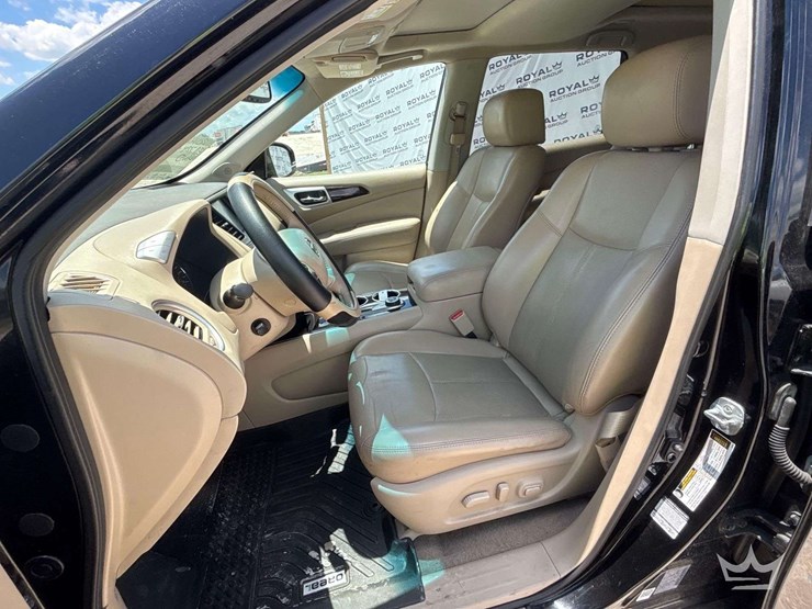2014-nissan-pathfinder-image-8