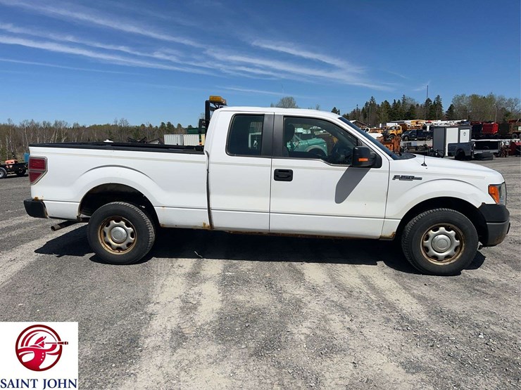 2014-ford-f150-xl-image-4
