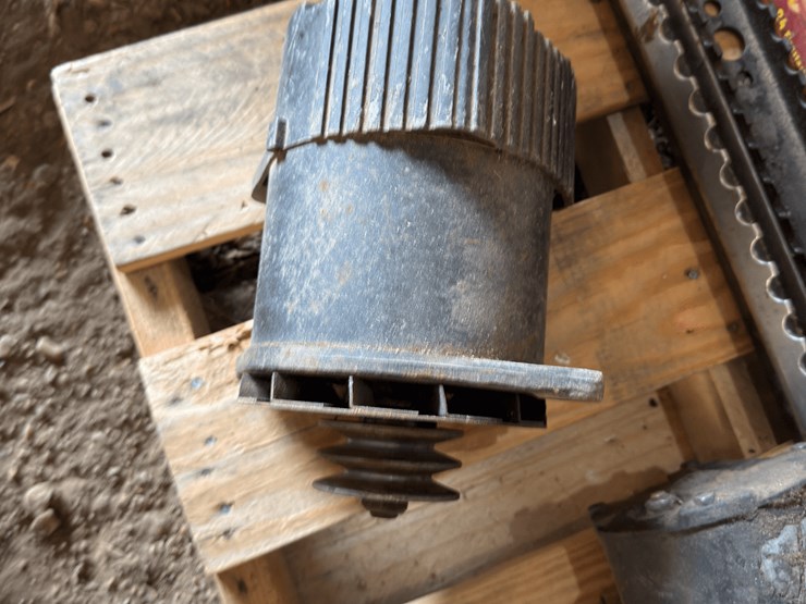 assorted-gleaner-parts-image-5