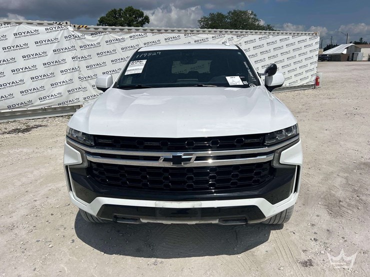 2024-chevrolet-tahoe-image-21
