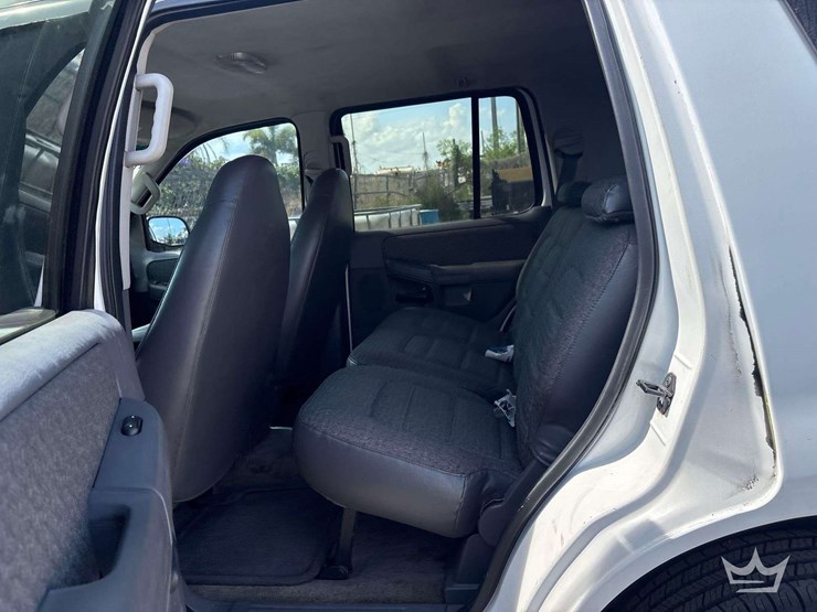 2002-ford-explorer-image-21