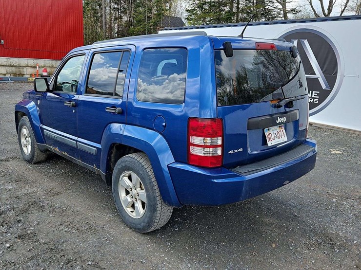 2009-jeep-liberty-image-3