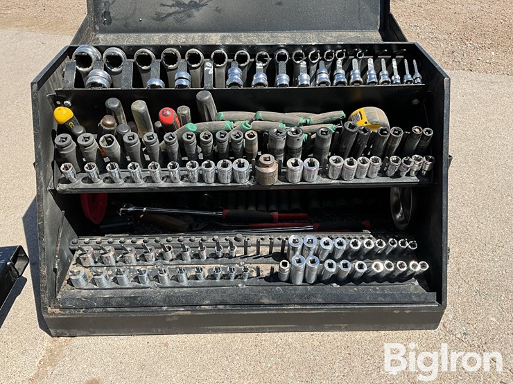 cpl-fully-stocked-triangle-toolbox-&-receiver-mounted-vice-image-11