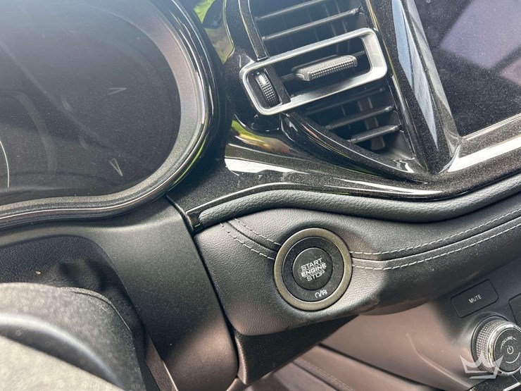 2021-dodge-durango-image-15