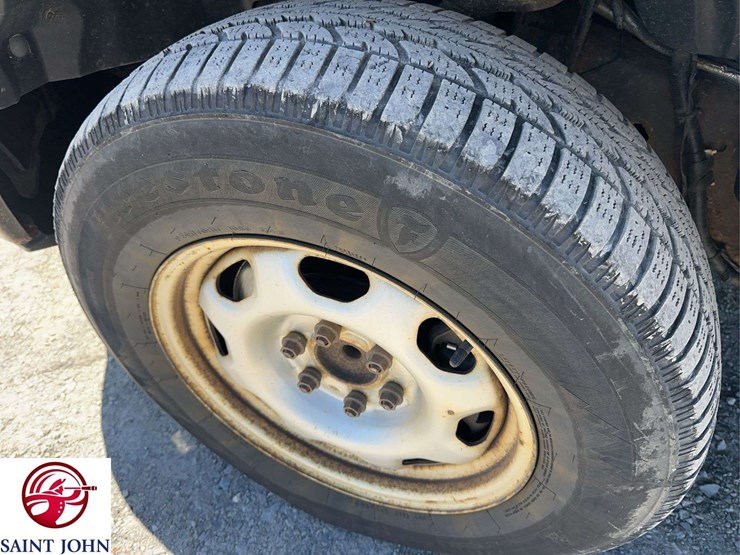 2013-ford-f150-xl-image-9